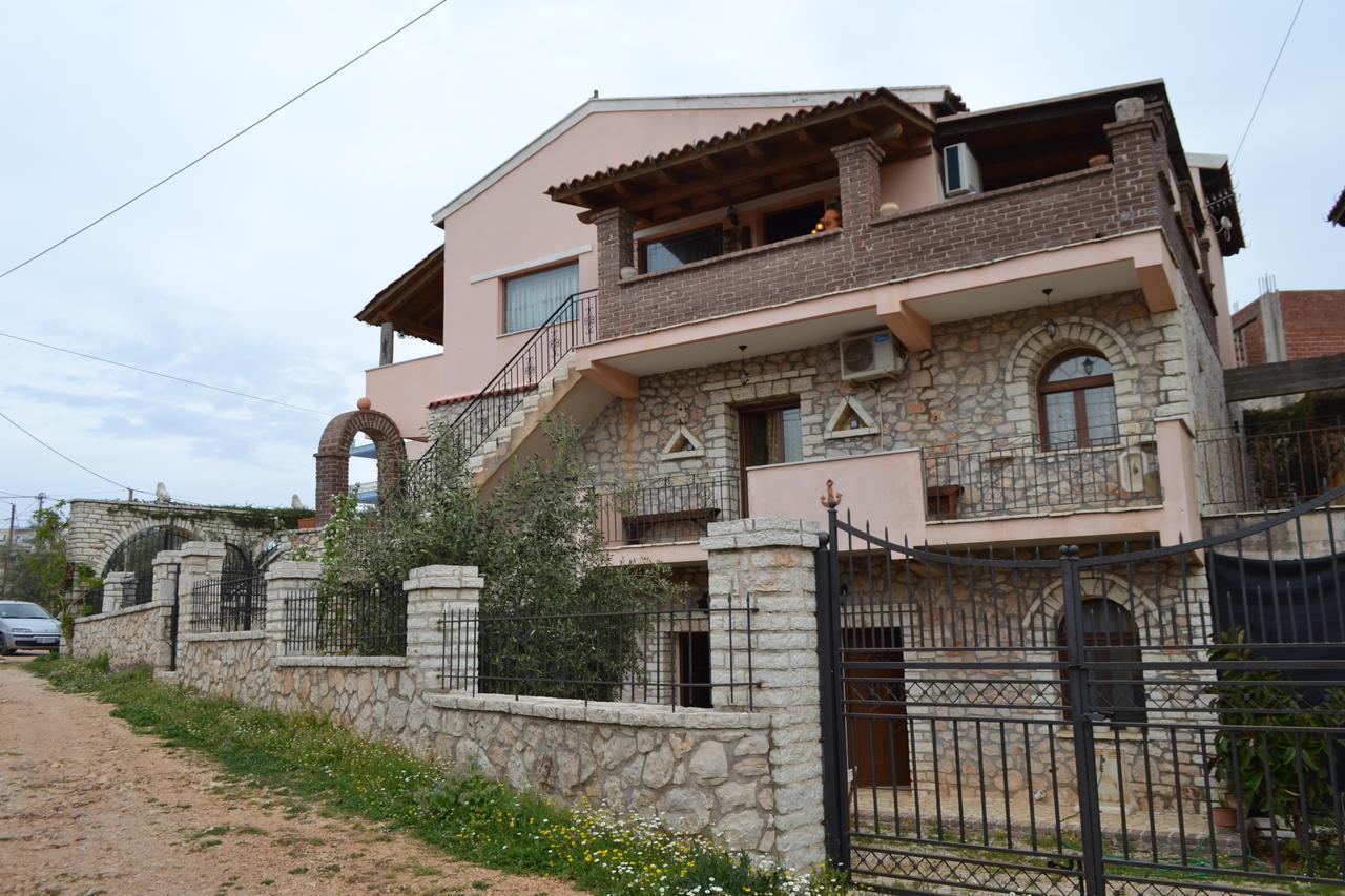 Villa Qarri Ксамил Екстериор снимка